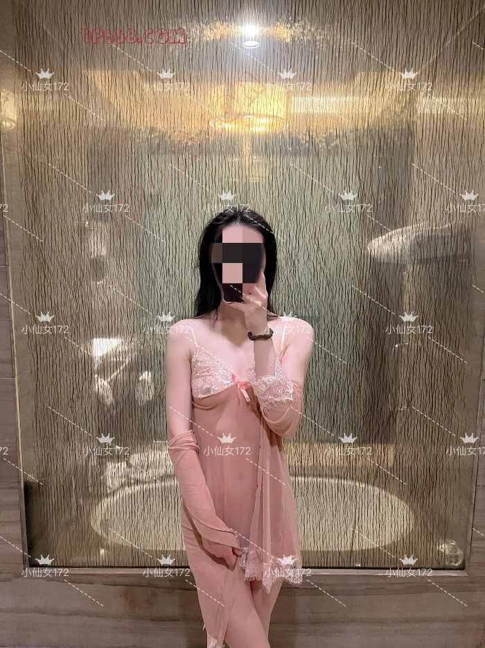 终于见到小仙女了………很猛的单男………