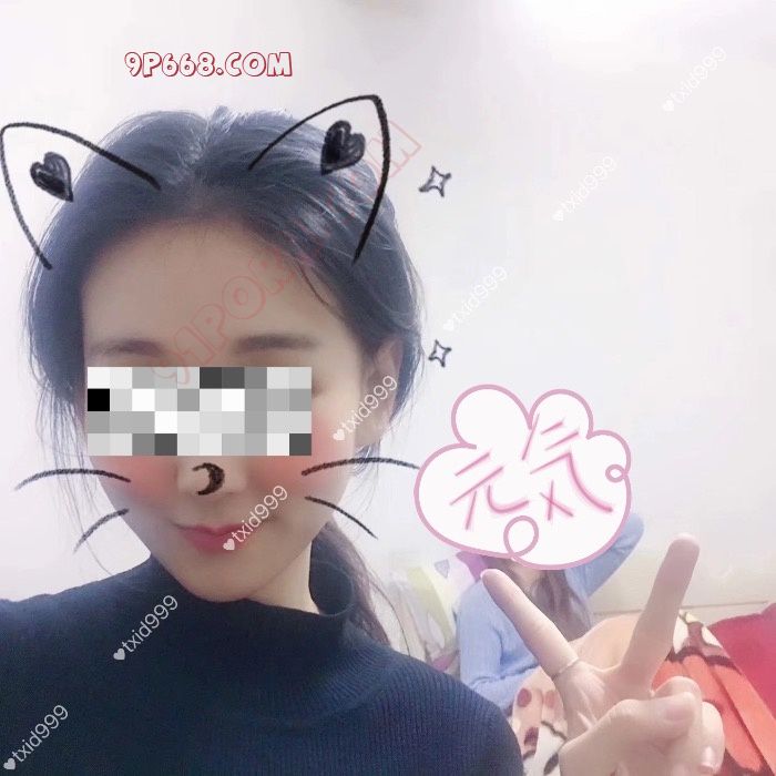 【原创】妻子的学生时代，大学宿舍与浴室的露出自拍