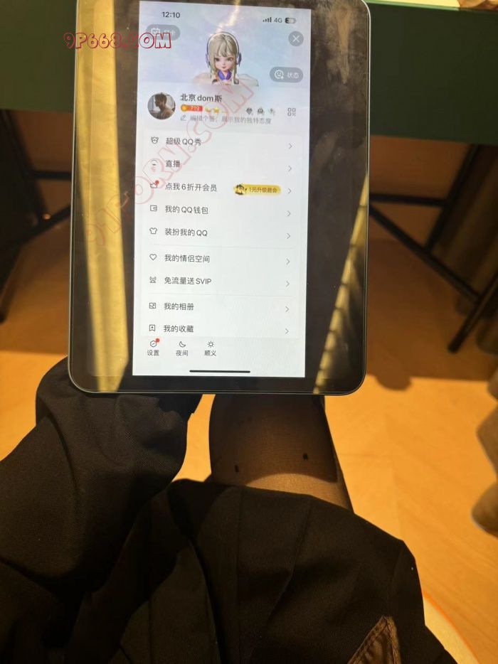010享受18岁妙龄少女的酮体，周六4P母狗补充优质多金单男