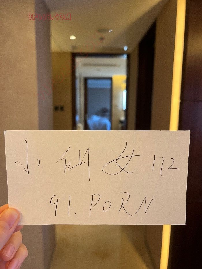 小仙女变欲望人妻，约单男。