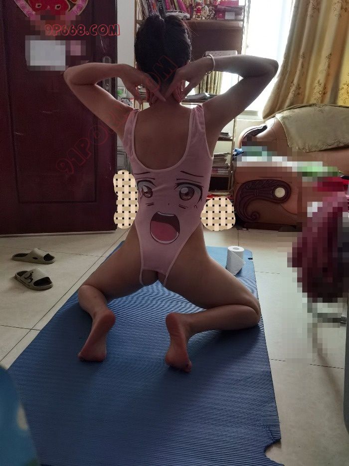 骚妻调教多年难道主动穿衣勾引