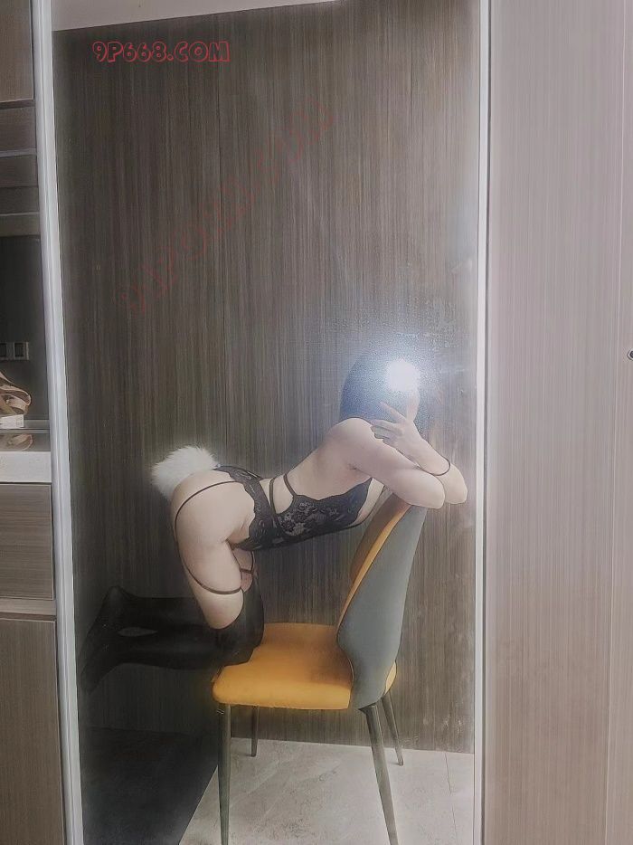 027 骚妻独自在家