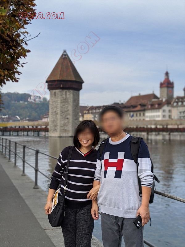 和老婆外出旅游在酒店啪啪