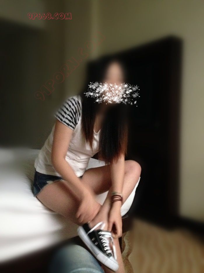 反差媳妇几年前的老照片，纯粹分享，不喜轻喷~