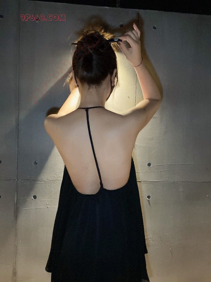 炽热人妻盛夏夜的狂野挑逗，淫靡绽放的情欲之花