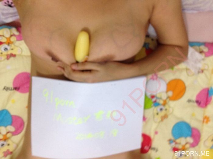 91 Tingting - Kuaishou plump, naked chubby girl masturbating with a dildo a...