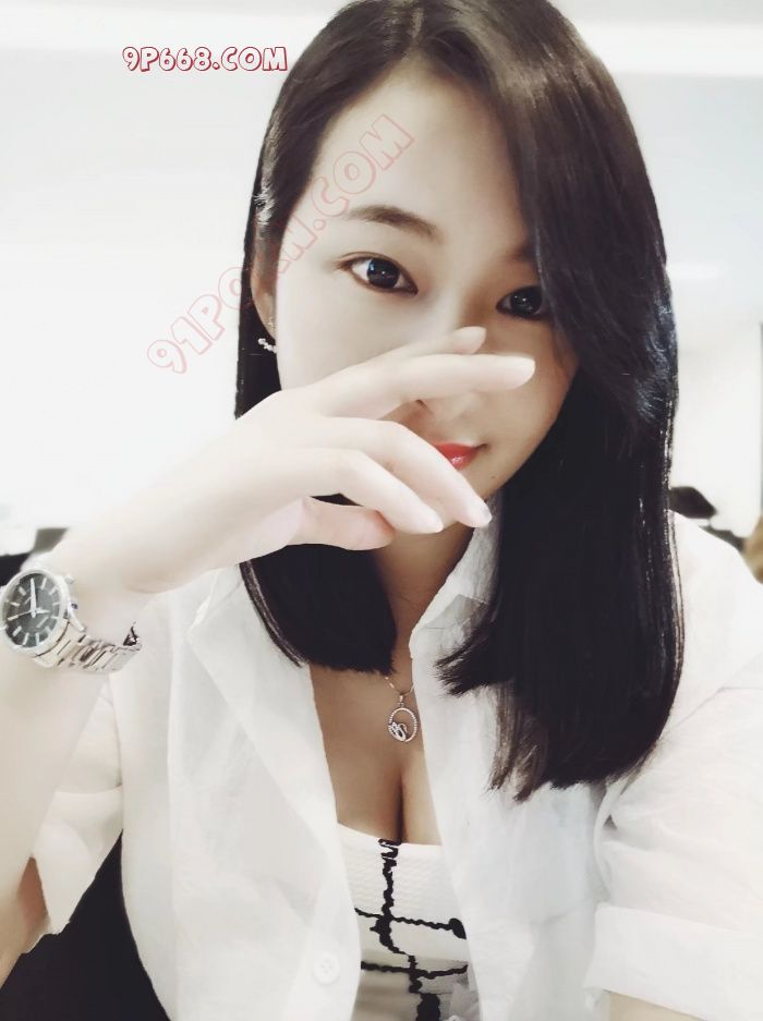 你们喜欢我还是阿霞，露脸霞《可录像合照无套颜射口交》