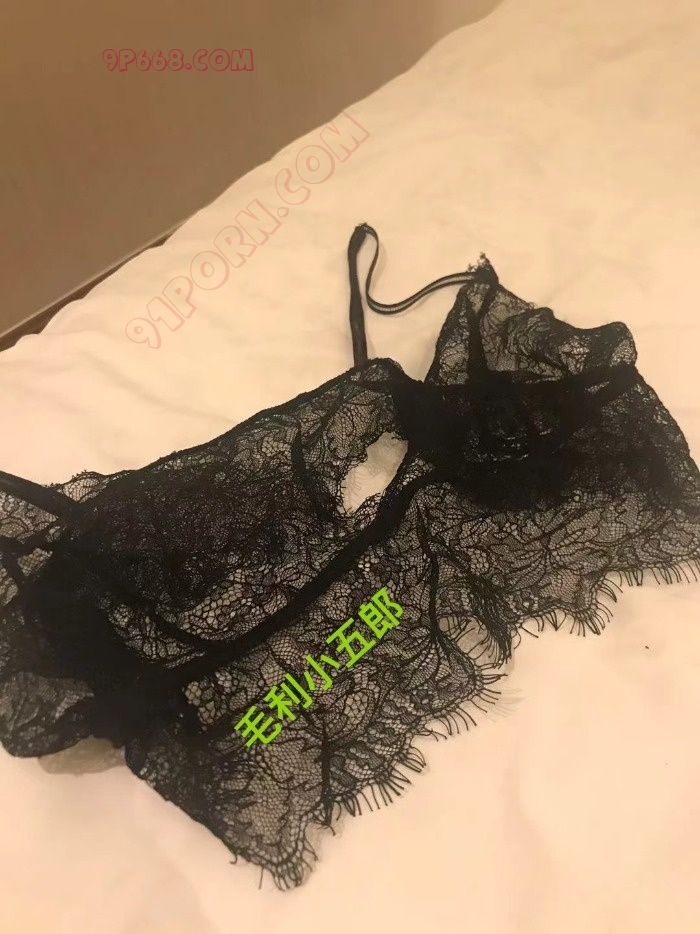 杭州D奶少妇 平时端庄 床上听话